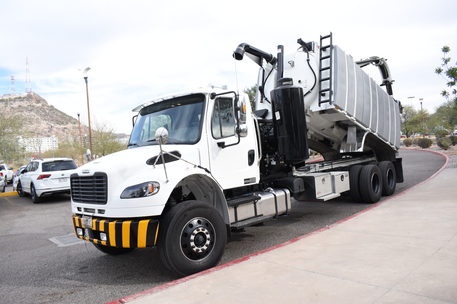 Adquiere la CEA equipo de desazolve para apoyar a municipios